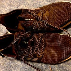 Women’s Adidas sz9